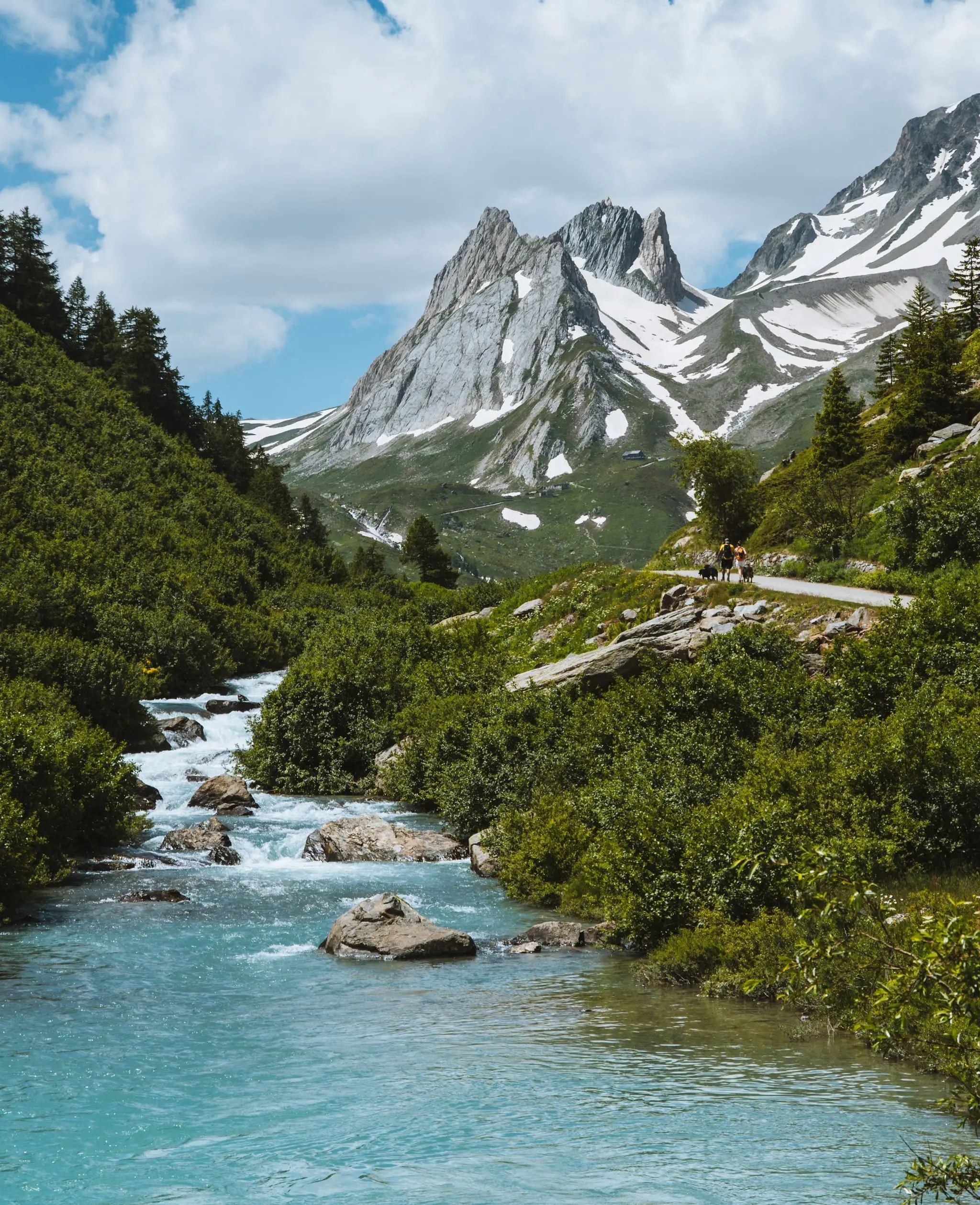 cours d'eau tour du mont blanc france